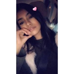 Meet your Posher, Evelyn